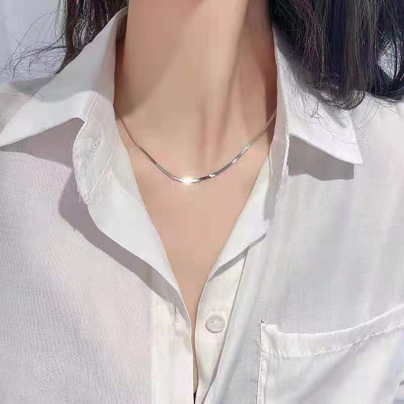 Minimalist 4MM Flat Snake Bone Chain Vintage Flat Chain Necklace Flexible 925 Sterling Silver Herringbone Flat Snake Magic Chain Necklace for Men Women Short Collarbone Blade Chain 18 inches